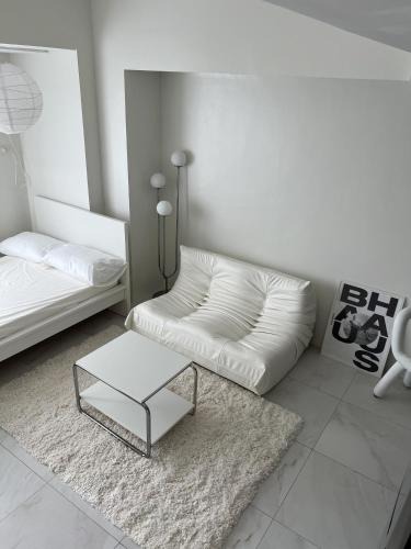 Bagumbayan Hotel | Cloud Space Studio near Eastwood