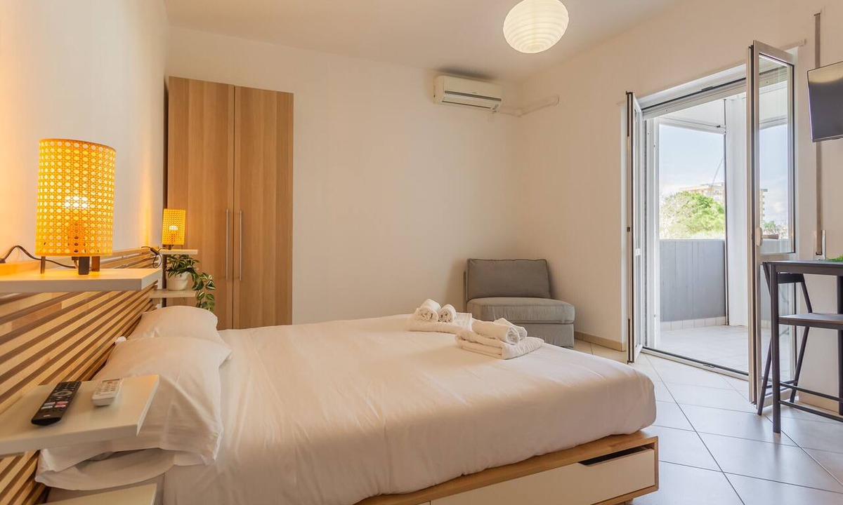 Municipio 1 Apartment | Cloud Swing Room 2 by Wonderful Italy