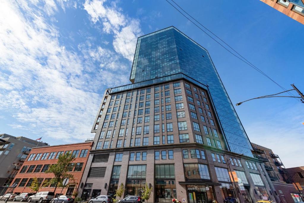 River West Apartment | Cloud9 - River West at Avenir