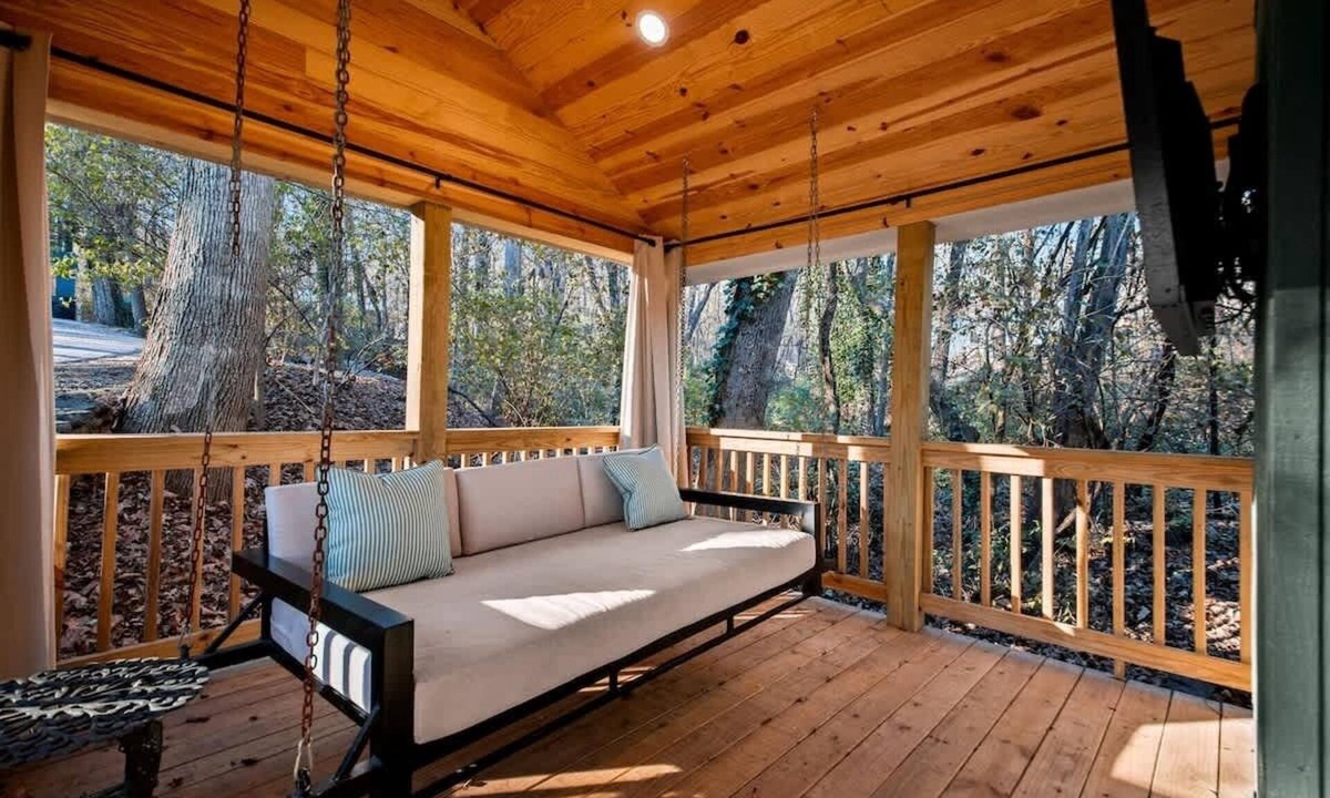 Lookout Mountain Cottage | Cloudland Cottage - Ruby Falls - Spa Tub