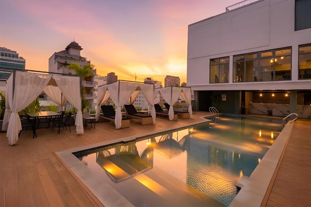 Phnom Penh City Centre Hotel | Clover Hotel Phnom Penh Formerly G Mekong Hotel