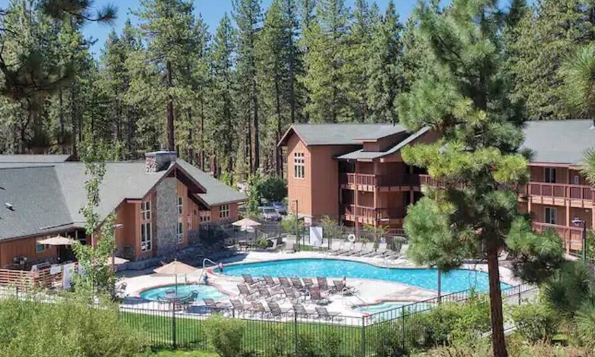 Round Hill Village Condo | Club Wyndham South Shore 2