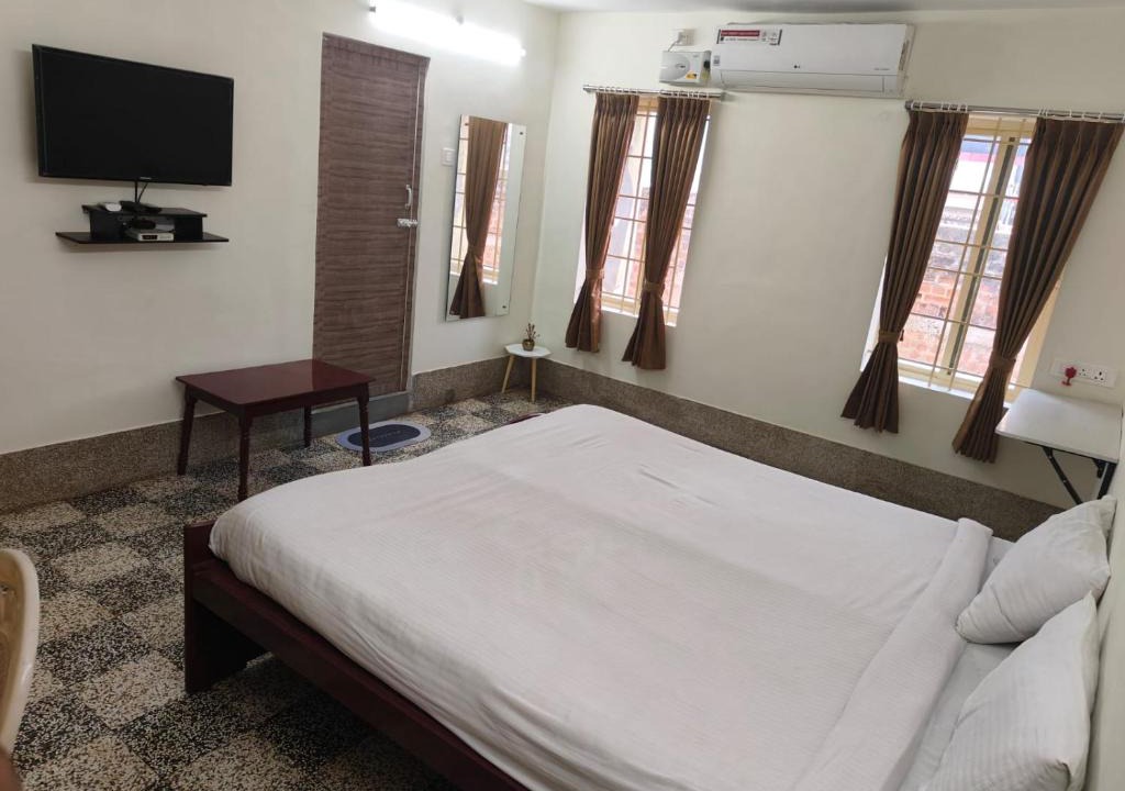 Salem Hotel | CM Residency