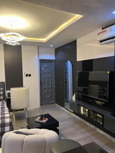 Somolu Apartment | Cmeon Luxury Studio