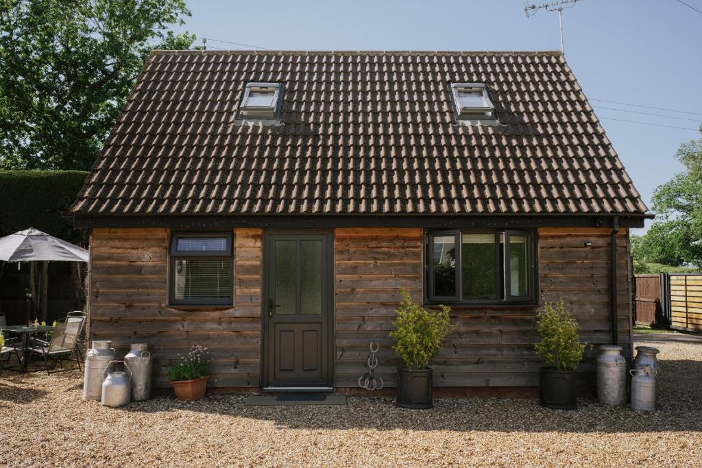 Beachampton Apartment | Coach House