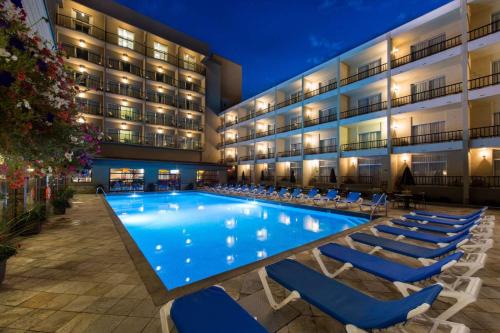 Central Okanagan Hotel | Coast Capri Hotel