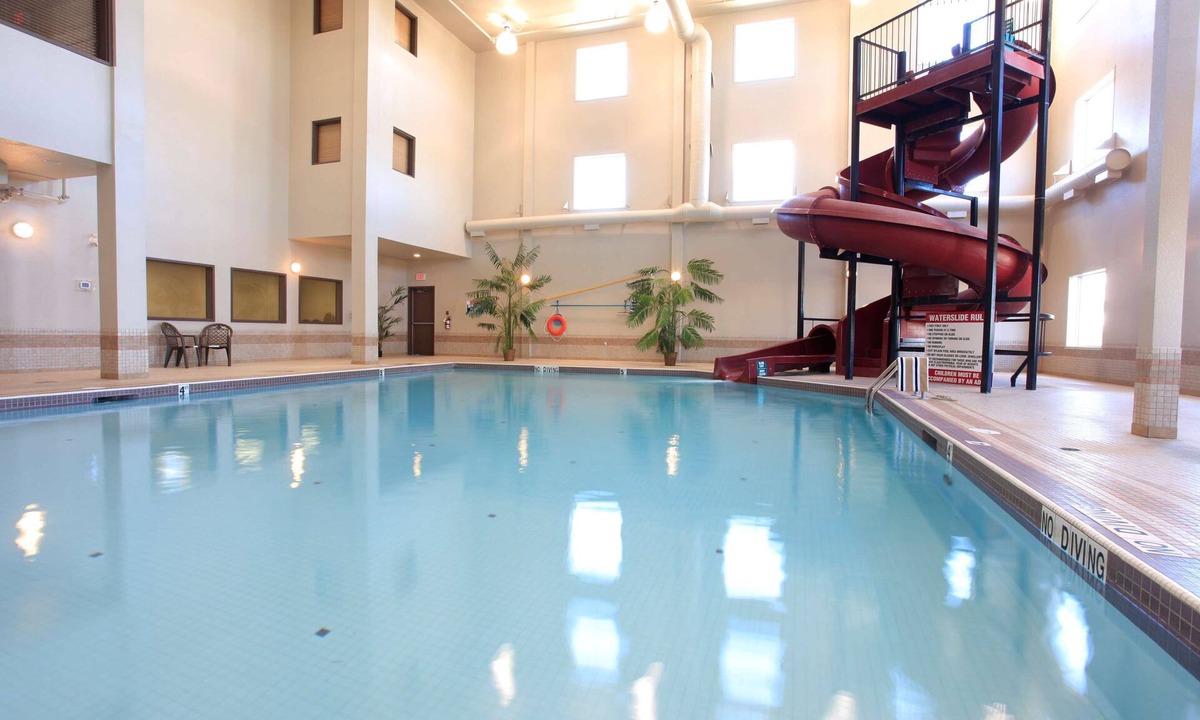 Grimshaw Hotel | Coast Grimshaw Hotel & Suites
