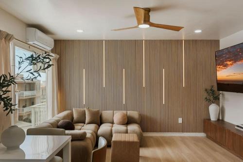 El Porto Apartment | Coastal Aqua-2BR-Walk to Strand - Parking