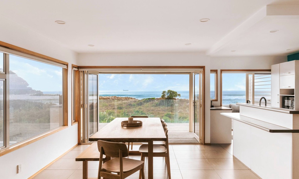 Mount Maunganui House | Coastal Calm by Beyonder - 3-Bed, 2-Bath Direct Beachfront Home with Balcony BBQ and Panoramic Ocean & Mauao Views
