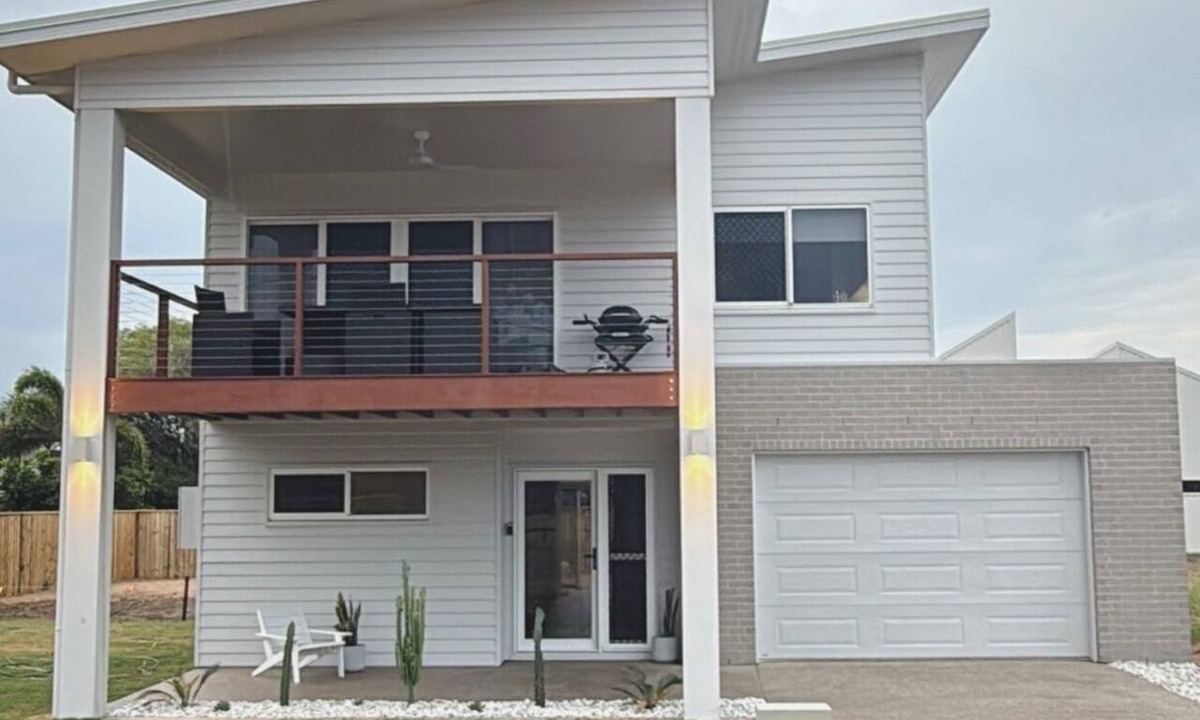 Moore Park Beach House | Coastal Escape