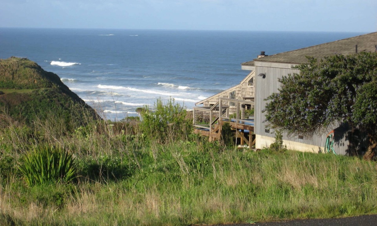 Manchester House | Coastal Haven-Panoramic Ocean View, Hot Tub, Grill