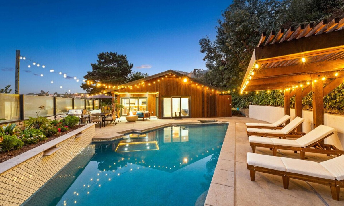 Hidden Valley House | Coastal Hillside Oasis La Jolla