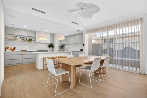 Madora Bay House | Coastal Luxe 4-Bed House in Madora Bay