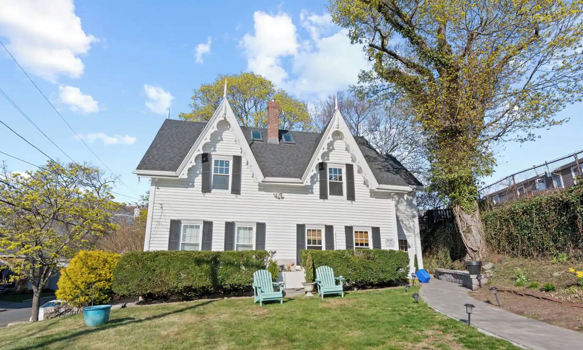 Swampscott House | Coastal Retreat: steps to beach and town