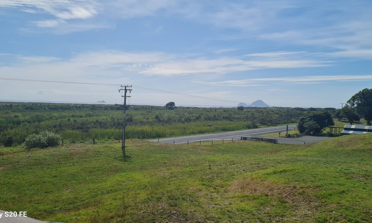 Matata House | COASTAL RETREAT WITH GREAT VIEWS AND ALL THE COMFORTS OF HOME