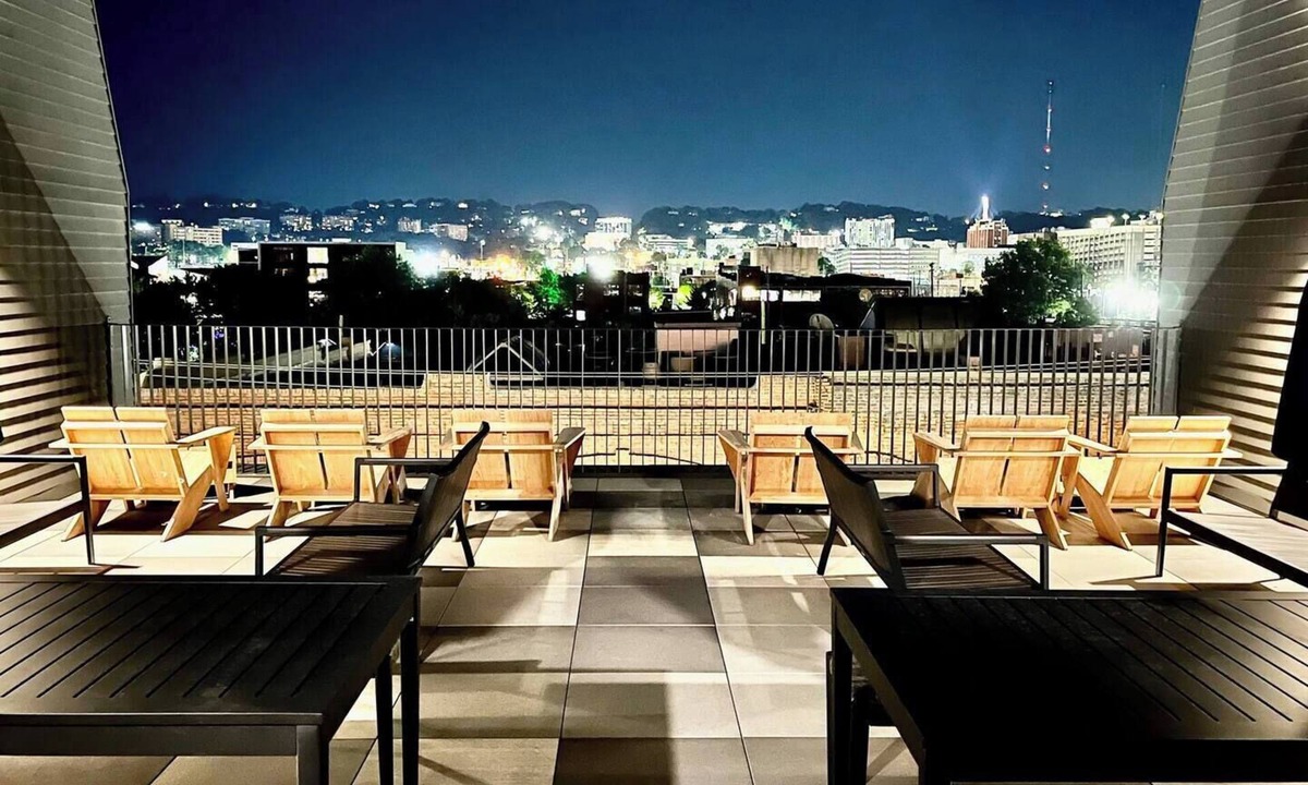 Central City Condo | Cobblestone Chic - WiFi/Downtown/Walk Score 91