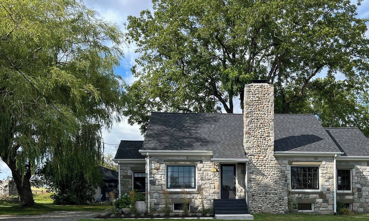 Ferndale House | Cobblestone Cottage: luxurious boutique retreat in the countryside/views/firepit
