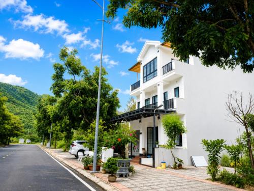 Cam Lam House | COBI’s Home