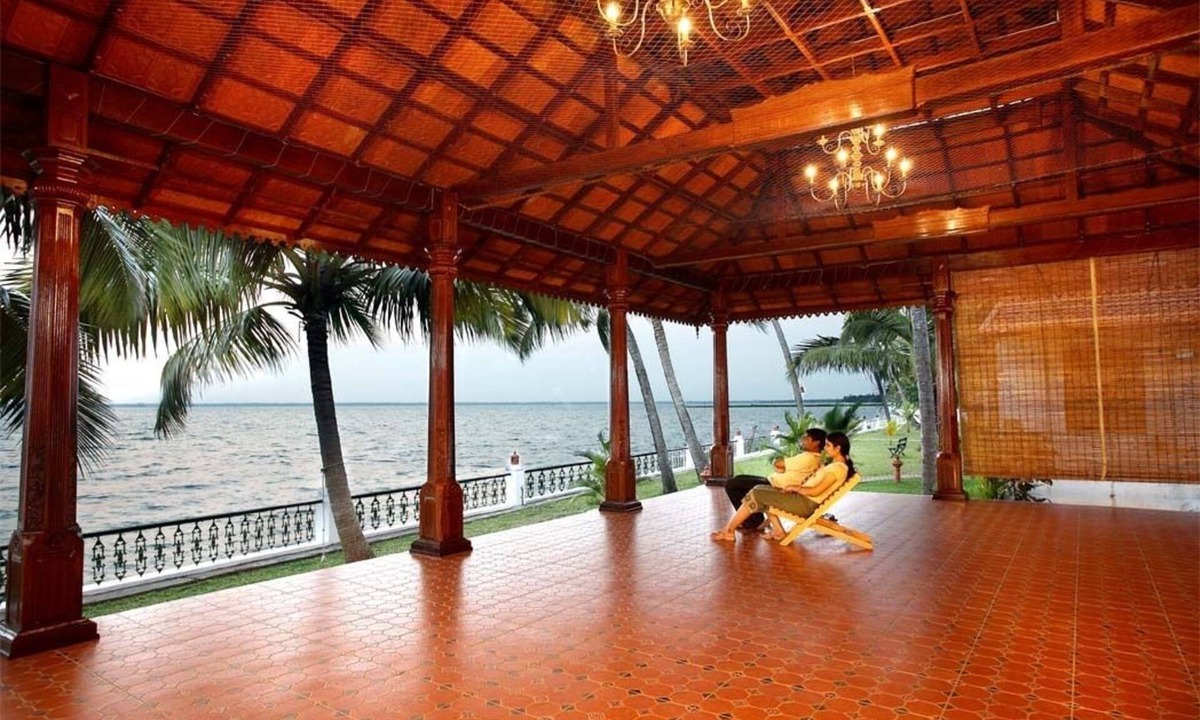 Kumarakom Hotel | Coco Bay Resort
