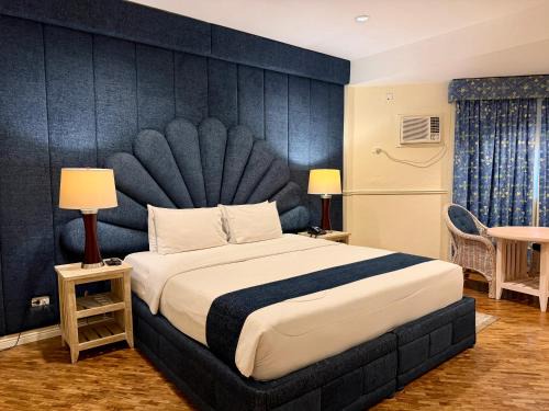 Dumaguete Hotel | Coco Grande Hotel