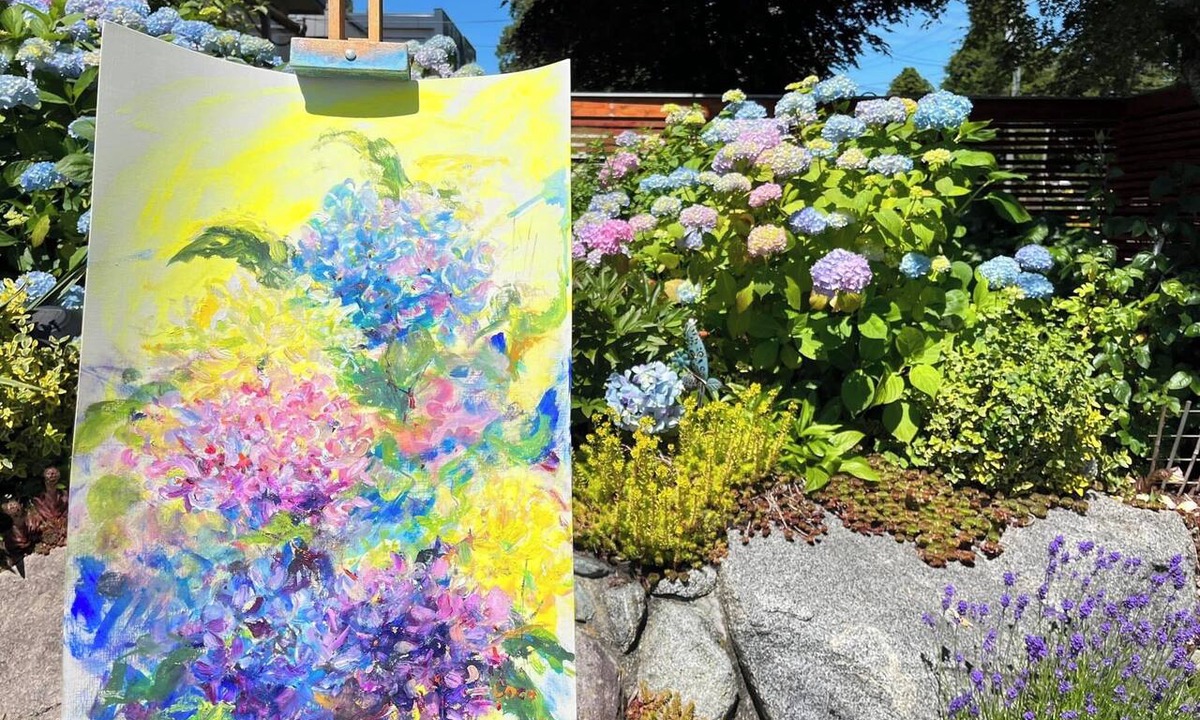 White Rock Bed & Breakfast | Coco Tan Art B&B (2 beds room+ private bathroom)