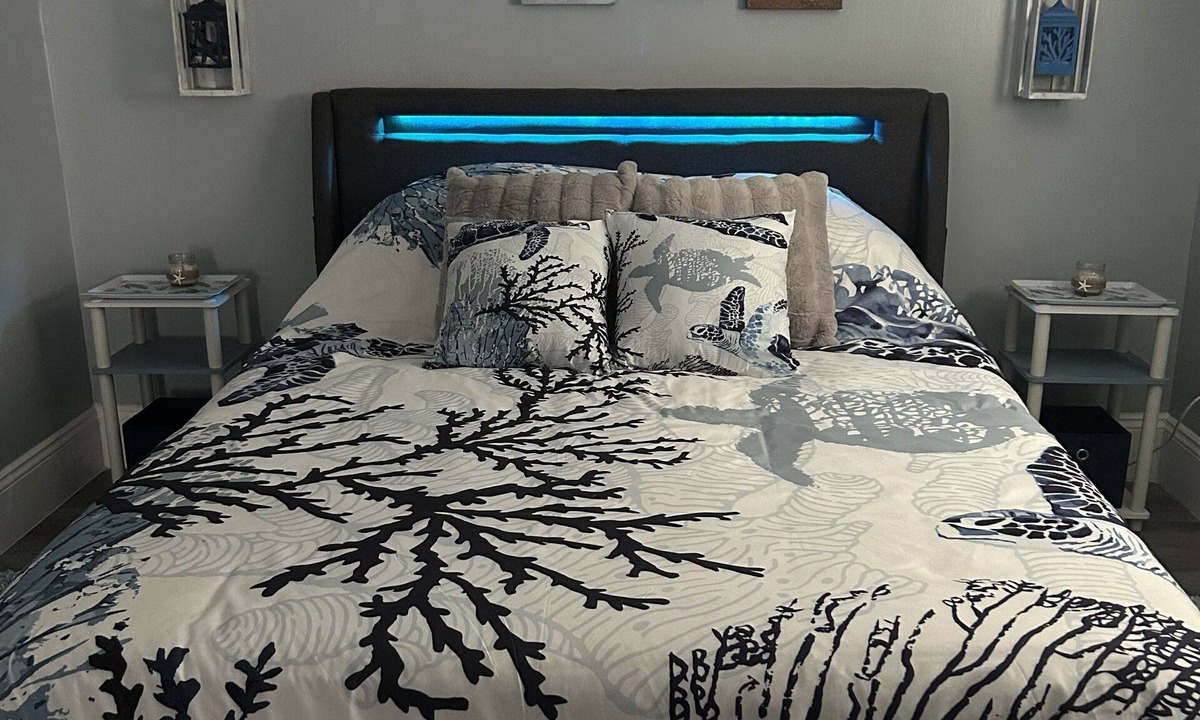 Cocoa West House | Cocoa, Beach house