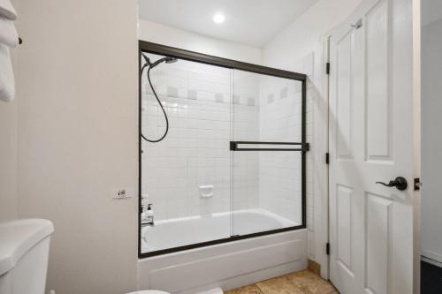Englewood House | Code & Comfort | Boston Commons
