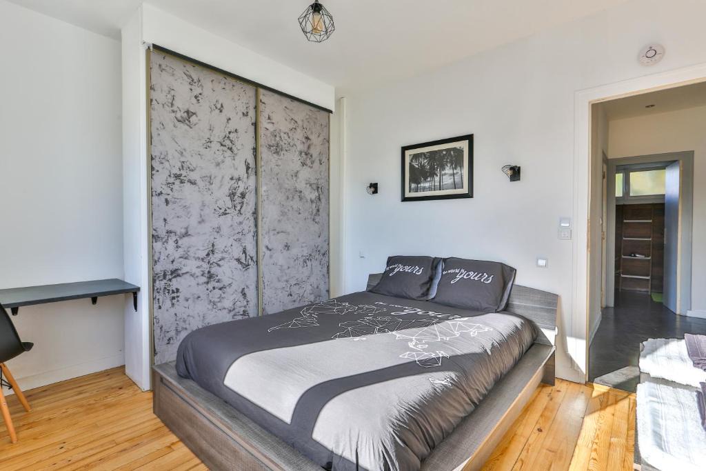 Cognac Apartment | Cognac center - Terrace & garden - 1 to 3 bedrooms