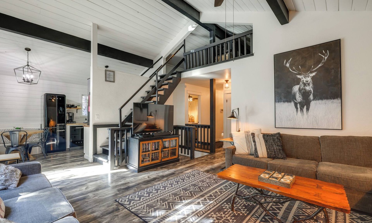 Cold Springs Cottage | Cold Springs Escape: A/c, Hot Tub, Generator, Wifi