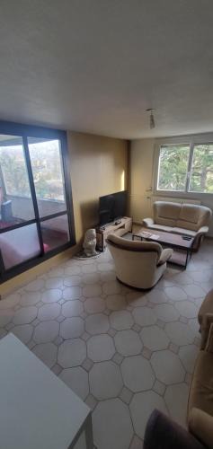 Decines-Charpieu House | Colocation Du Grand Large