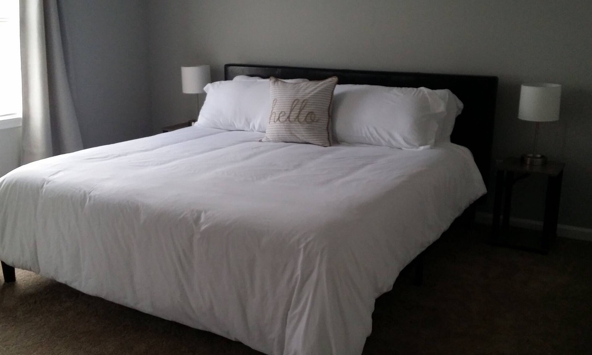 Winchester House | Colonial Getaway near Old Town Historic Winchester