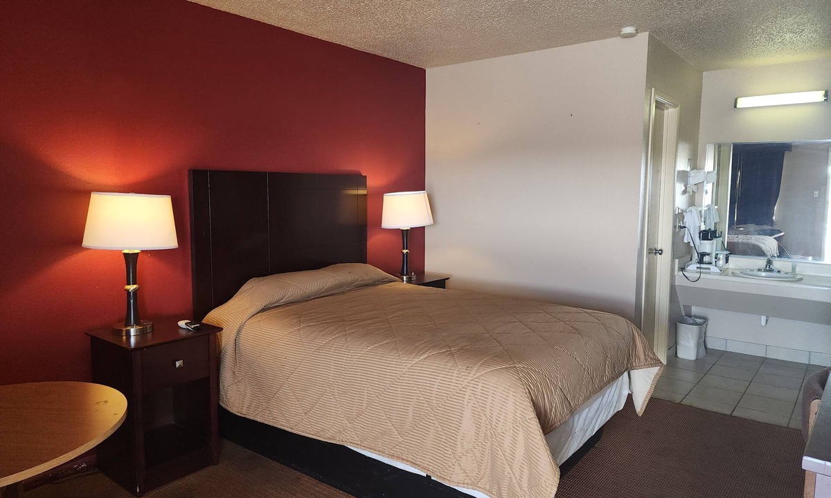 Monahans Hotel | Colonial Inn Monahans