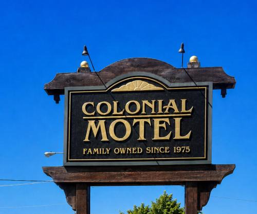 Brattleboro Hotel | Colonial Motel