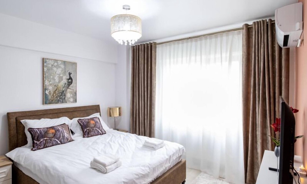 Iasi Apartment | Colour Studios