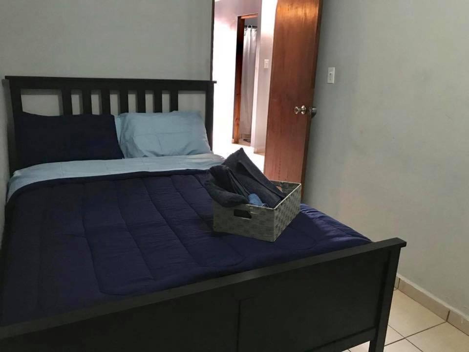 El Combate Apartment | Combate Beach Apartment/Kitchen/TV/2 Rooms