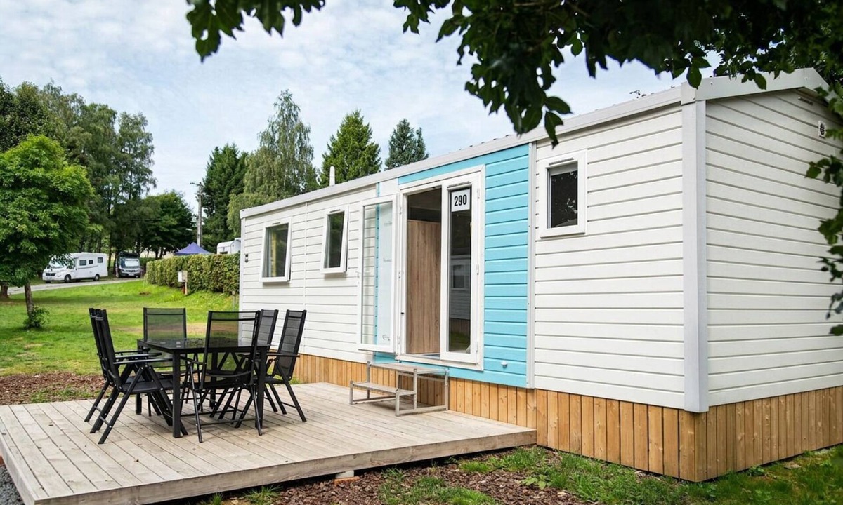 Bournoufay House | Combining modernity, vibrant decor, and absolute comfort, the Tamaris XL mobile home for 6 people is the ideal accommodation for a perfect family holiday in any season.