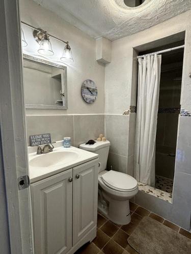 Estate Annas Retreat Apartment | Come Chill on the Hill