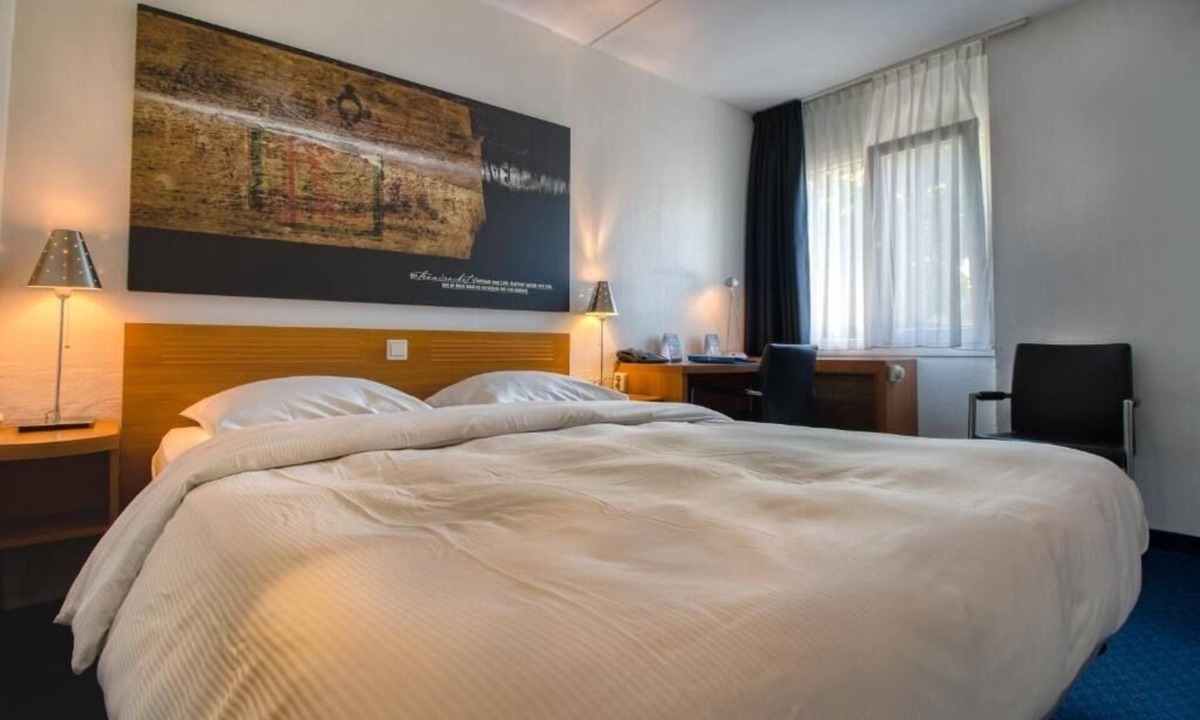 Municipality of Zutphen Hotel | Come Create Memories w/Fun-filled Adventures at this Paradise! Indoor Pool!