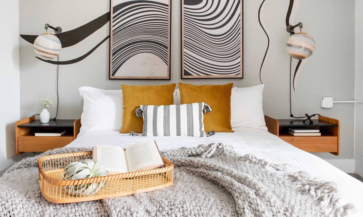 Virginia Highland Apartment | Come on Eileen Summar