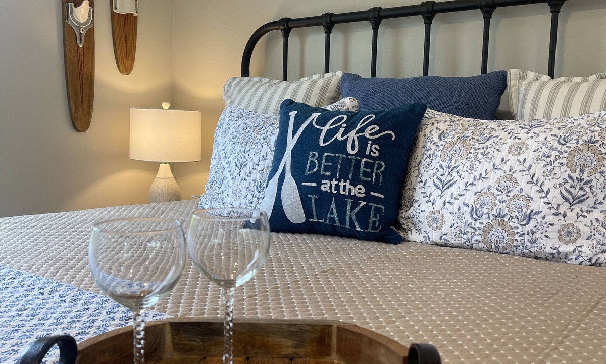 Eufaula House | Come Relax at THE CROW'S NEST , Patriot Pointe at Lake Eufaula.