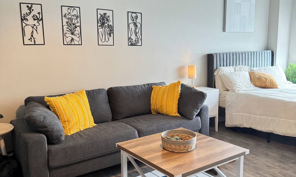 Central Business District Apartment | Come stay at our Horizon Hideaway. A modern downtown studio.