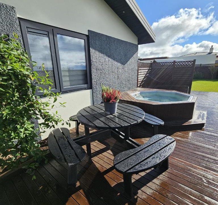 Sandgerdi Apartment | Comfort and Rest