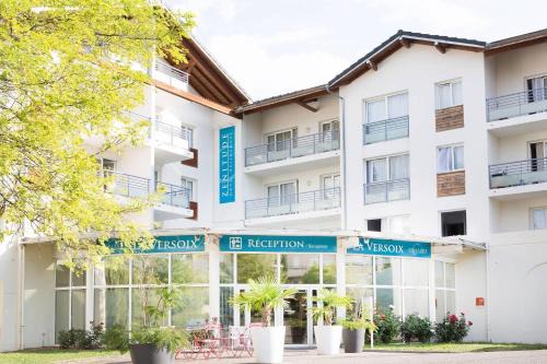 Divonne-les-Bains Apartment | Comfort Aparthotel Divonne La Versoix