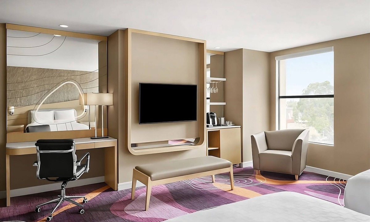 Pasadena Hotel | Comfort & Convenience! Parking, Pets Allowed, Pool! Short drive to Downtown LA!