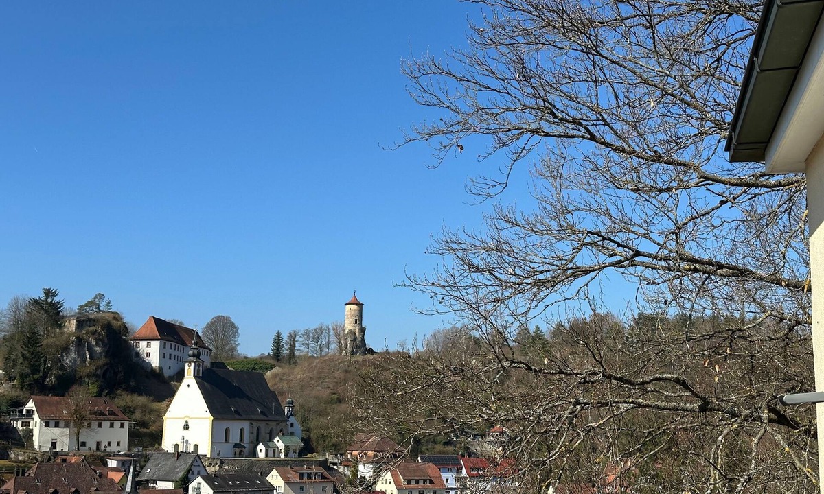 Waischenfeld Apartment | Comfort double room with balcony - GER House