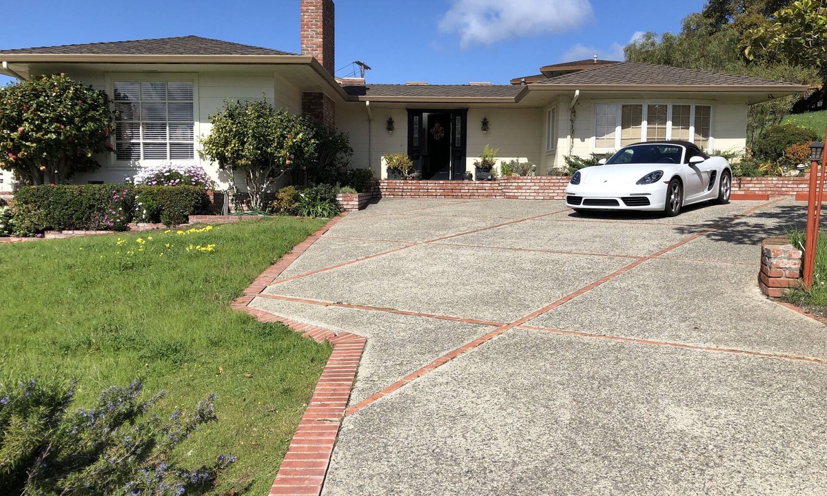 Rancho Rio Vista Apartment | COMFORT IN CARMEL WITH VIEWS OF VALLEY AND MOUNTAINS