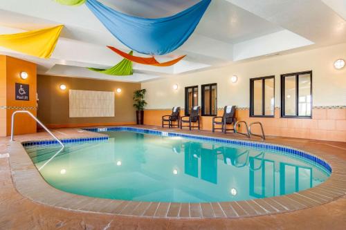 Brighton Hotel | Comfort Inn & Suites Brighton Denver NE Medical Center