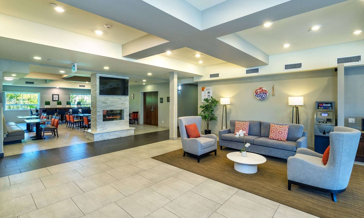 Terrace Hotel | Comfort Inn & Suites