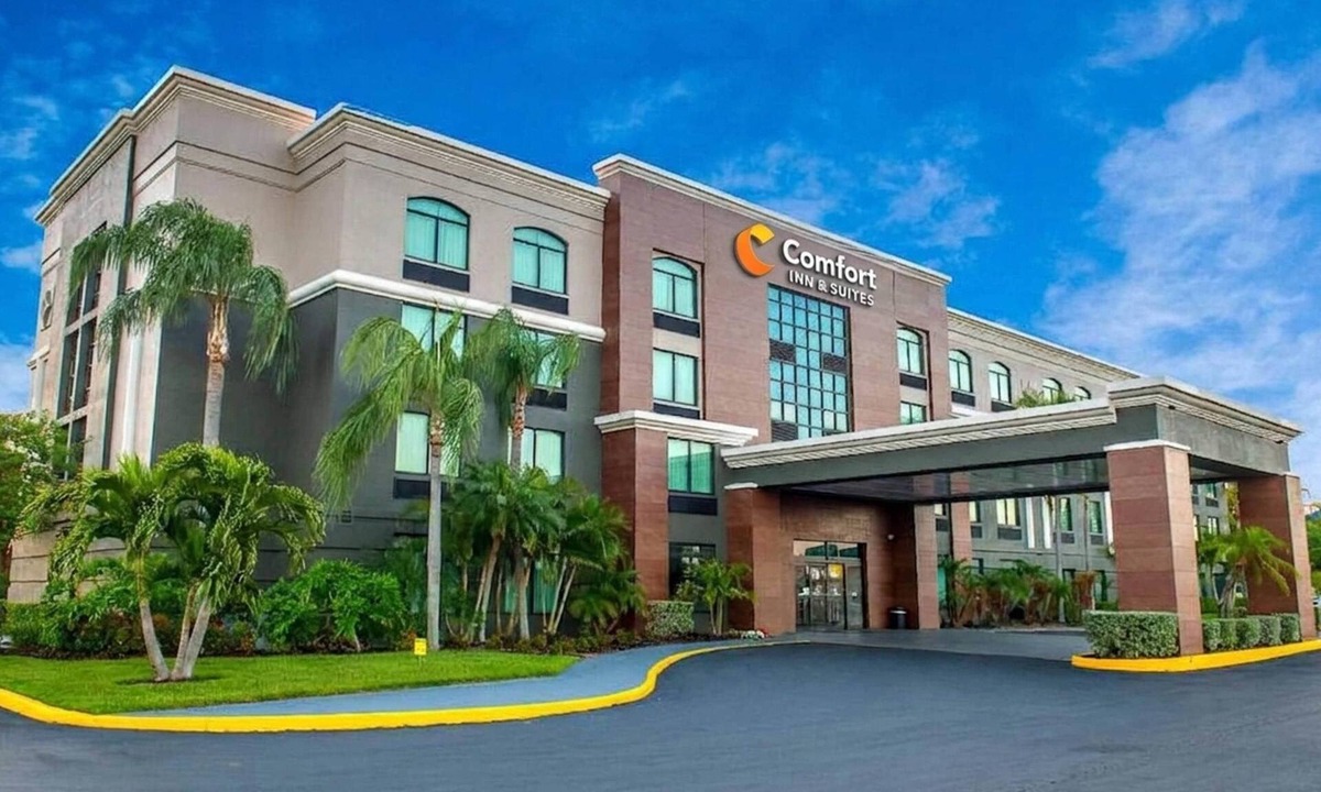 Clearwater Hotel | Comfort Inn & Suites Clearwater South - Pinellas Park