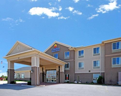 Morrisonville Hotel | Comfort Inn & Suites Madison North